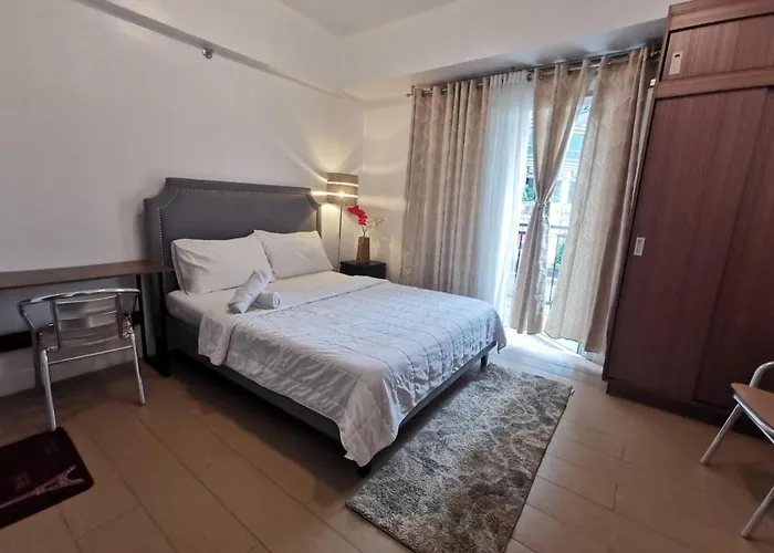Staycation @150 Newport Pasay Apartment *