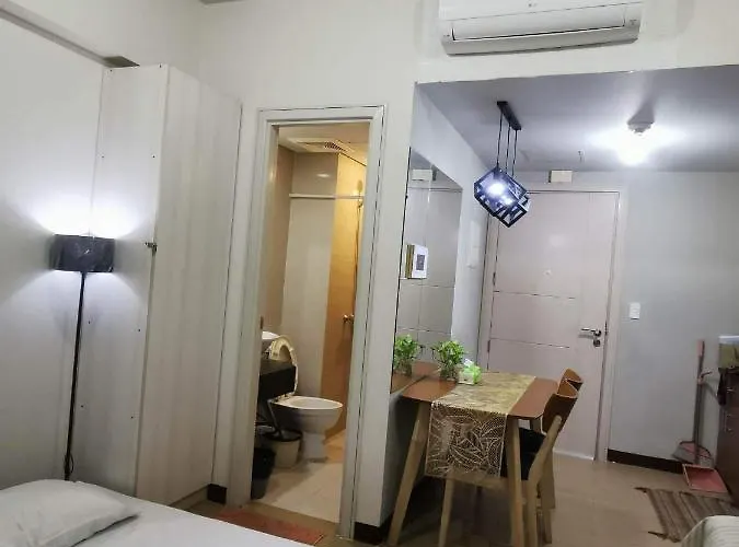 Staycation @150 Newport Pasay Apartment