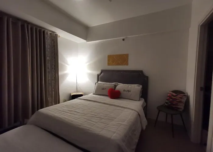 Staycation @150 Newport Pasay Apartment *